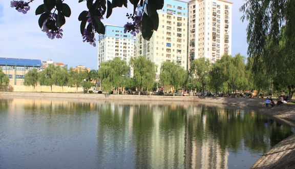 Hồ Đền Lừ