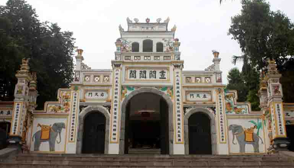 Đền Sái