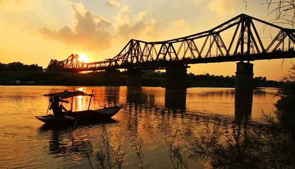 Cầu Long Biên