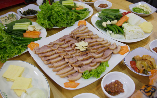 Thịt heo xào cay + cơm