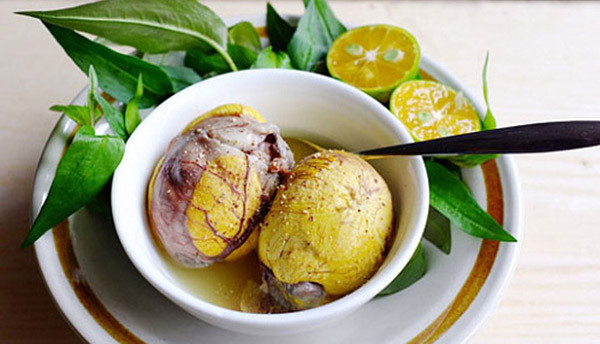 Trứng vịt lộn (1 quả)