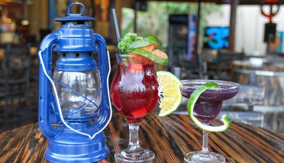 Tropical Chill - Coffee & Pub