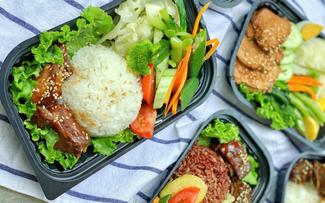 Tiệm Cơm Vui Vẻ - Cơm Văn Phòng & Cơm Ăn Kiêng