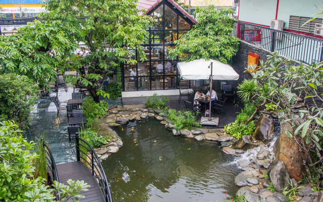 Bò bít tết pate