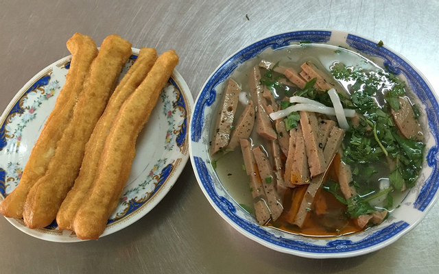Bánh bột lọc tôm