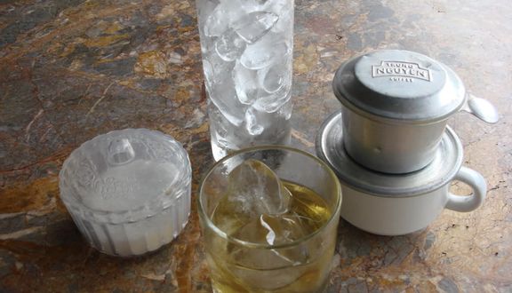 Sứ Đỏ Cafe - Khúc Hạo