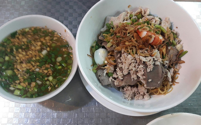 Đạt Thành - Hủ Tíêu Nam Vang - Trần Hưng Đạo B