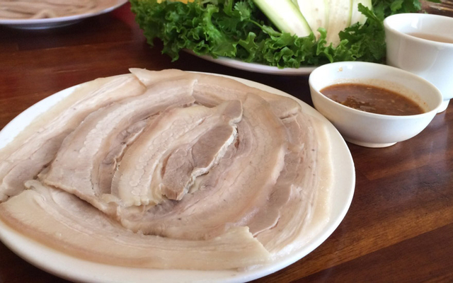 Quê Xưa - Mì Quảng & Bánh Tráng Thịt Heo - Hồ Xuân Hương