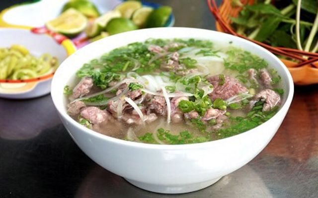 Phở tái chả