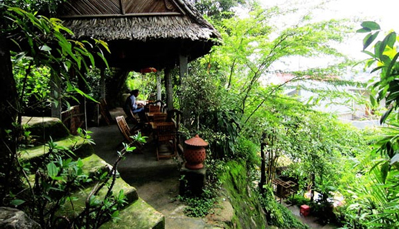 Núi Đá Cafe