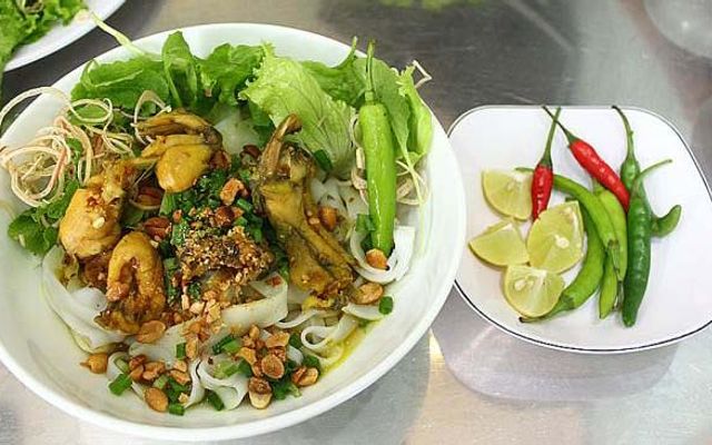 Nhà Hiền - Mì Gà Rút Xương