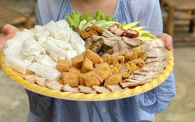 Nhà Cám - Bún Đậu Mắm Tôm - Thủ Khoa Huân