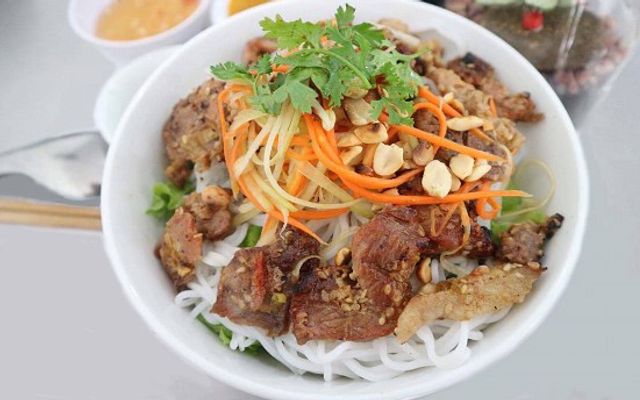 Nga - Bún Thịt Nướng & Mì Quảng