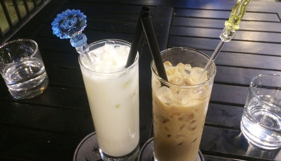 Moom Cafe