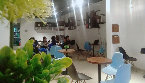 Molly's Coffee - Hà Văn Tính