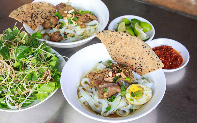 Gà Thêm
