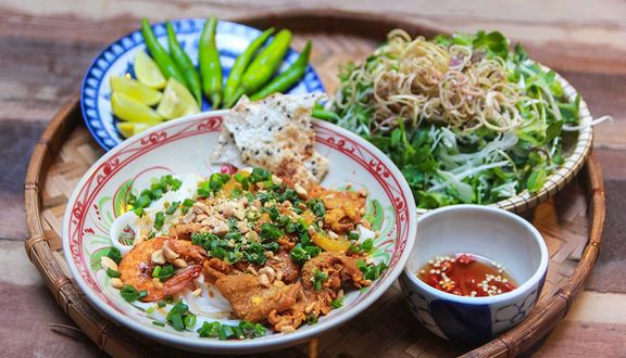 Mì Quảng Bà Mua (B. Mua) - Hồ Nghinh