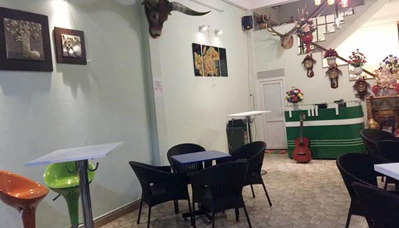 Lucky Bee Homestay Cafe