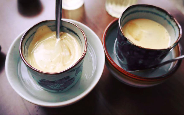 Plain yogurt smoothie