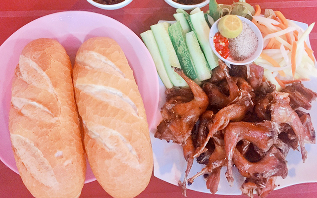 Cô Oanh - Cút Chiên Bơ