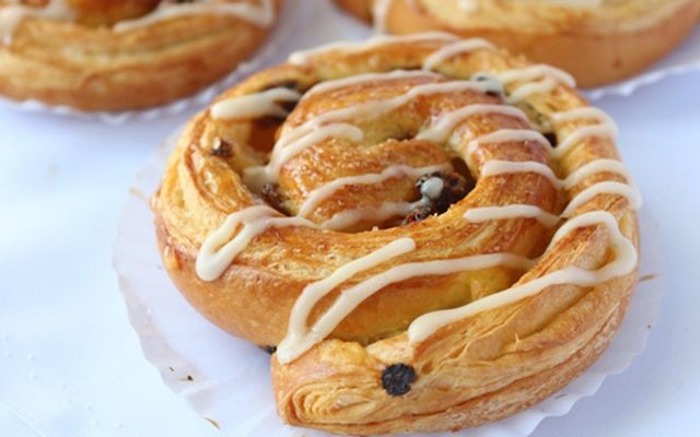 Đồng Tiến Bakery - 383 Núi Thành