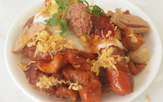 Bánh Mì Sốt Bơ Gà Hành Phi