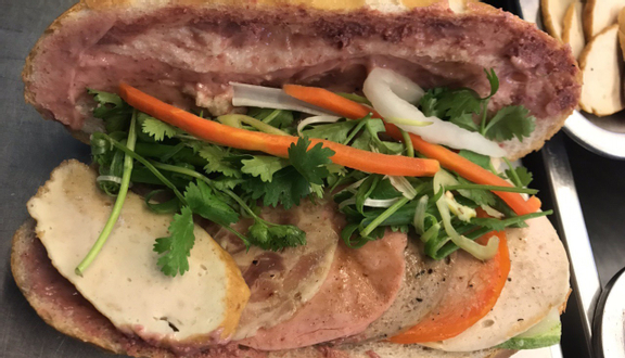 Cúc Phương - Bánh Mì Hà Nội - Lê Quang Định