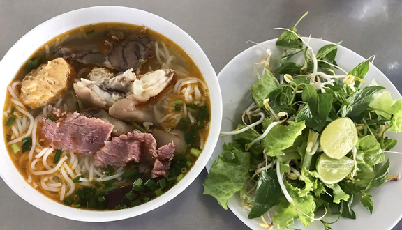 Cô Yến - Cơm & Bún
