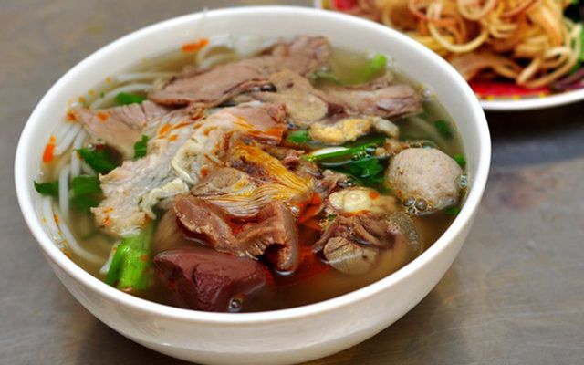 Cô Bảy - Bún Bò & Mì Quảng
