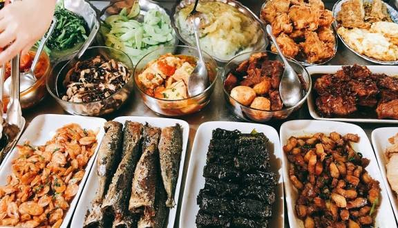 Cơm Gà Kho Sả Ớt + Ốp La