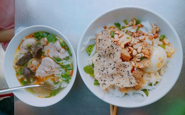 Bún bò giò heo