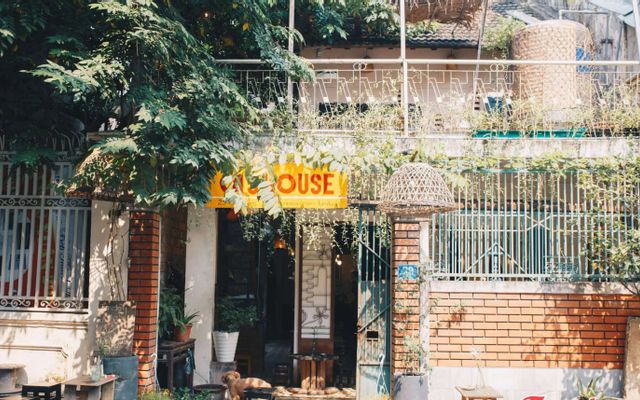 Ca's House Coffee & Homestay
