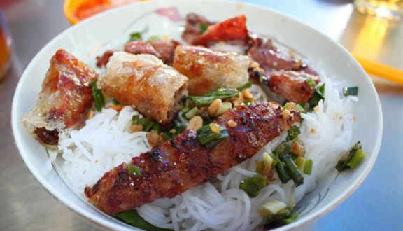Bún Thịt Nướng - Mì Quảng Gà