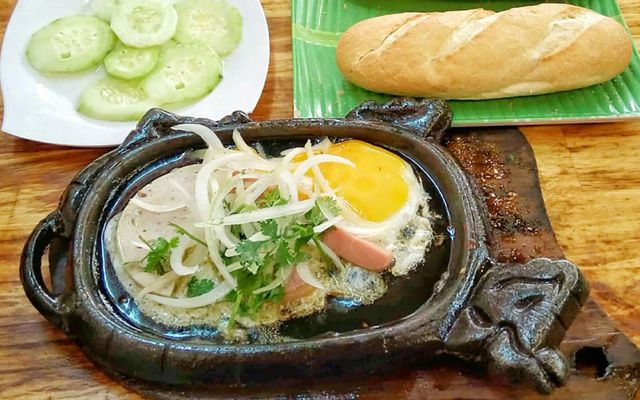 BÒ QUANH LỬA HỒNG