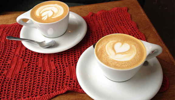 Bảo Ngọc Cafe - Cách Mạng Tháng 8