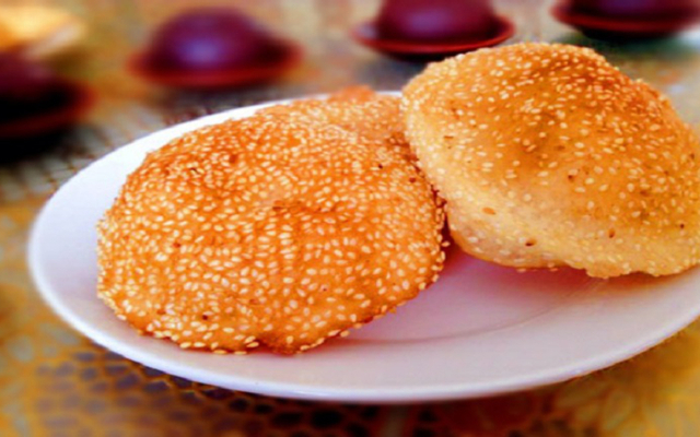 Bánh Tiêu - Thái Thị Bôi