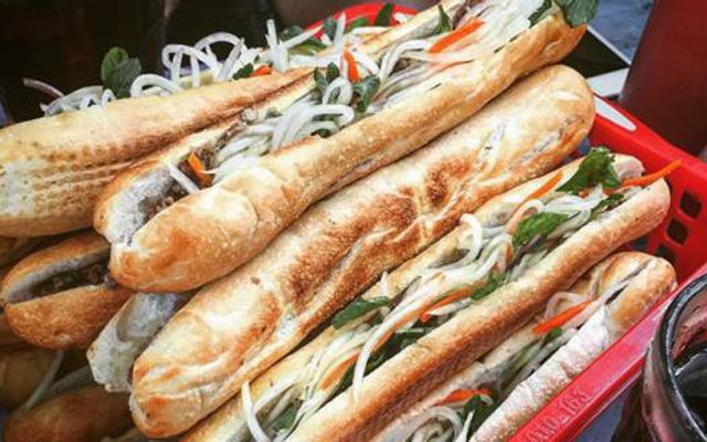 Bánh Mì Que Tứ Hải - Nguyễn Văn Thoại