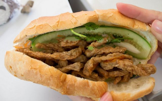 Bánh Mì Má Hải - Phan Tứ