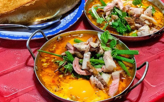 Bánh Mì Heo Quay Bà Bảy