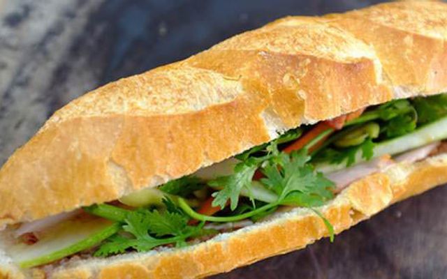 Bánh mì gà lớn