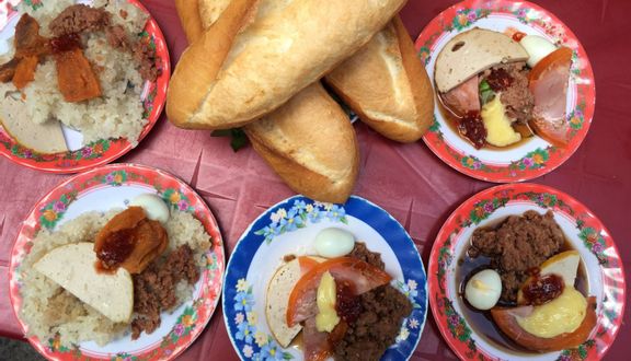 Bánh Mì Chấm Pate