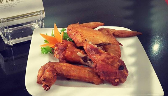 Confidant Restaurant & Bar - Món Singapore