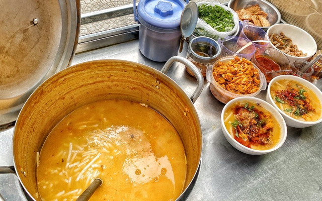 Bánh Canh Dì Xê