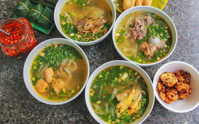Bánh canh chả cua (tô lớn)