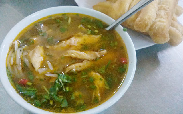 Bánh canh chả cua