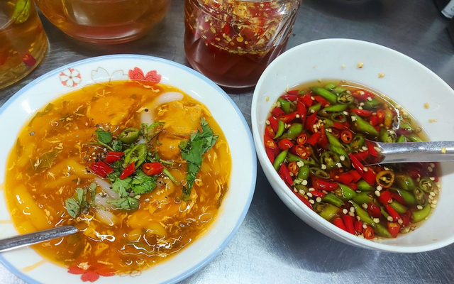 Bánh Canh - Bà Sen