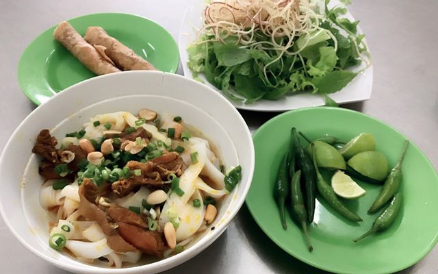 Bà Năm - Mì Quảng & Ram Cuốn Cải