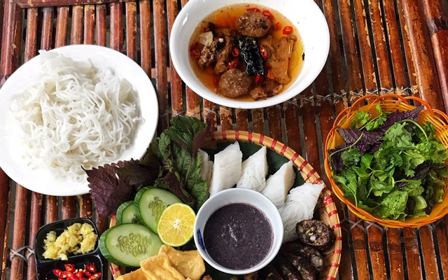 Bà Chung - Bún Đậu Mắm Tôm - Bún Chả Hà Nội & Bánh Cuốn Nóng