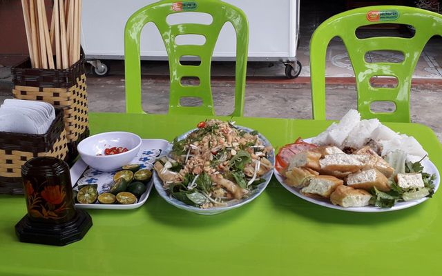 Ẩm Thực Việt - Gỏi Chân Gà Rút Xương & Bún Đậu