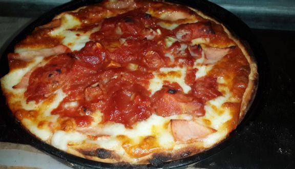 Chicago Style Deep Dish Pizza